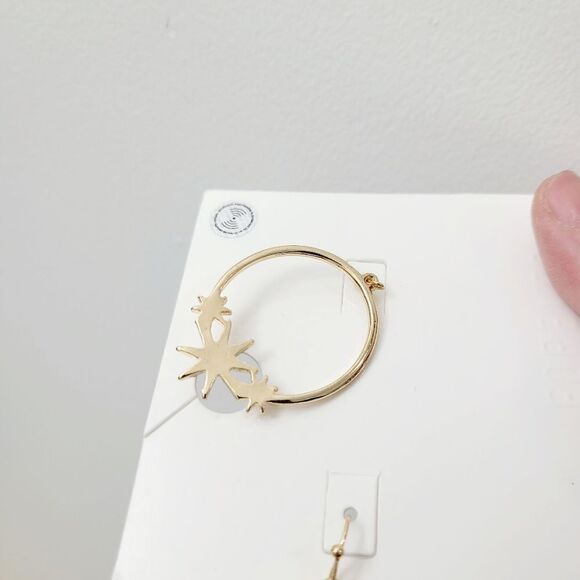 Brand New Forever 21 Gold Snowflake Rhinestone Earrings - Picture 5 of 7